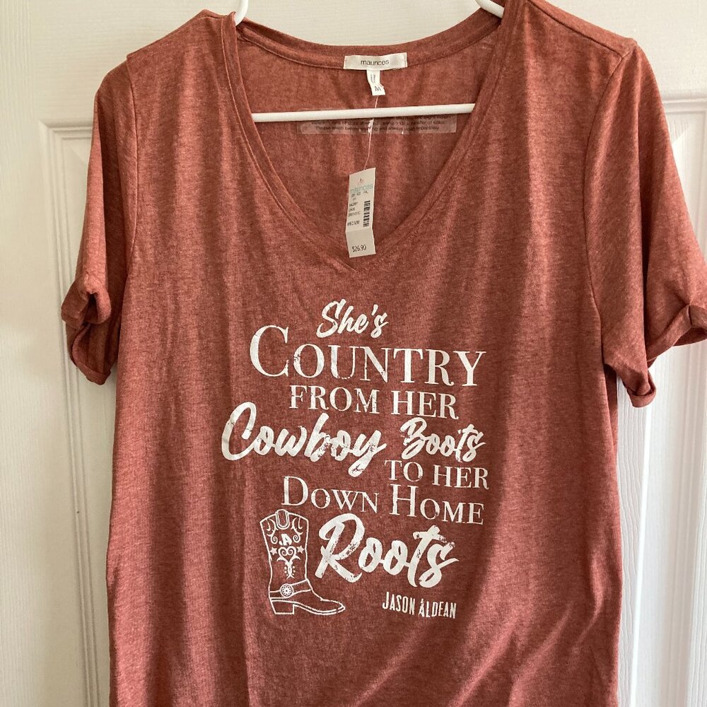 Maurice's v-neck burnt orange T - size medium